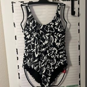 One piece Hurley swimsuit